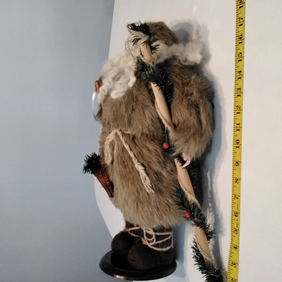 18" Mountain Man Santa - Picture 8 of 8